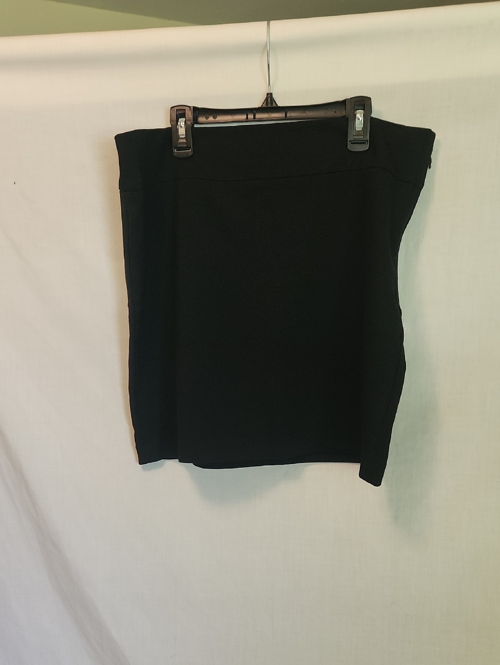 Banana Republic Black Pencil Skirt - Classic Stretch